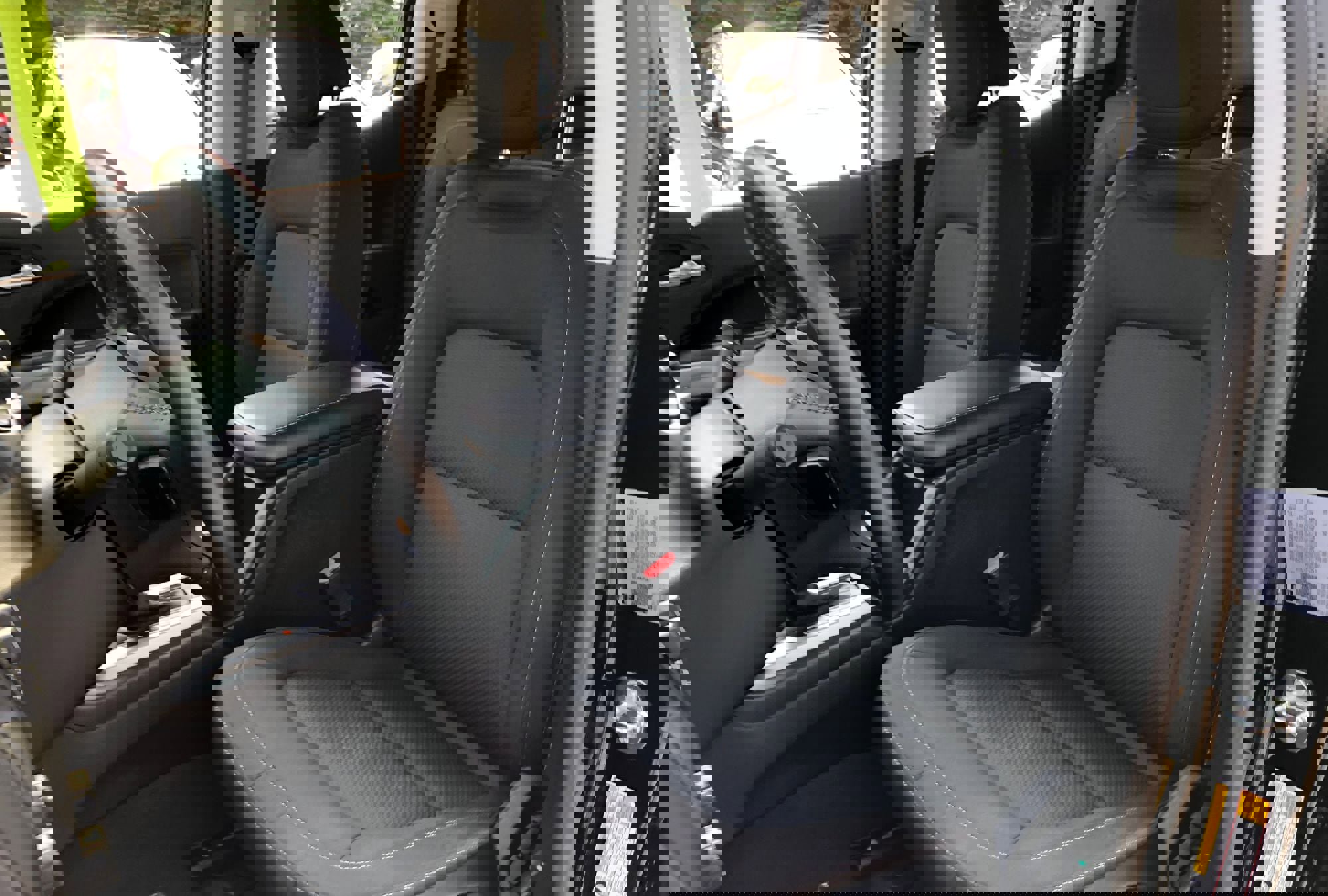 Used 2022 Chevrolet Colorado LT w/ Redline Special Edition image 29