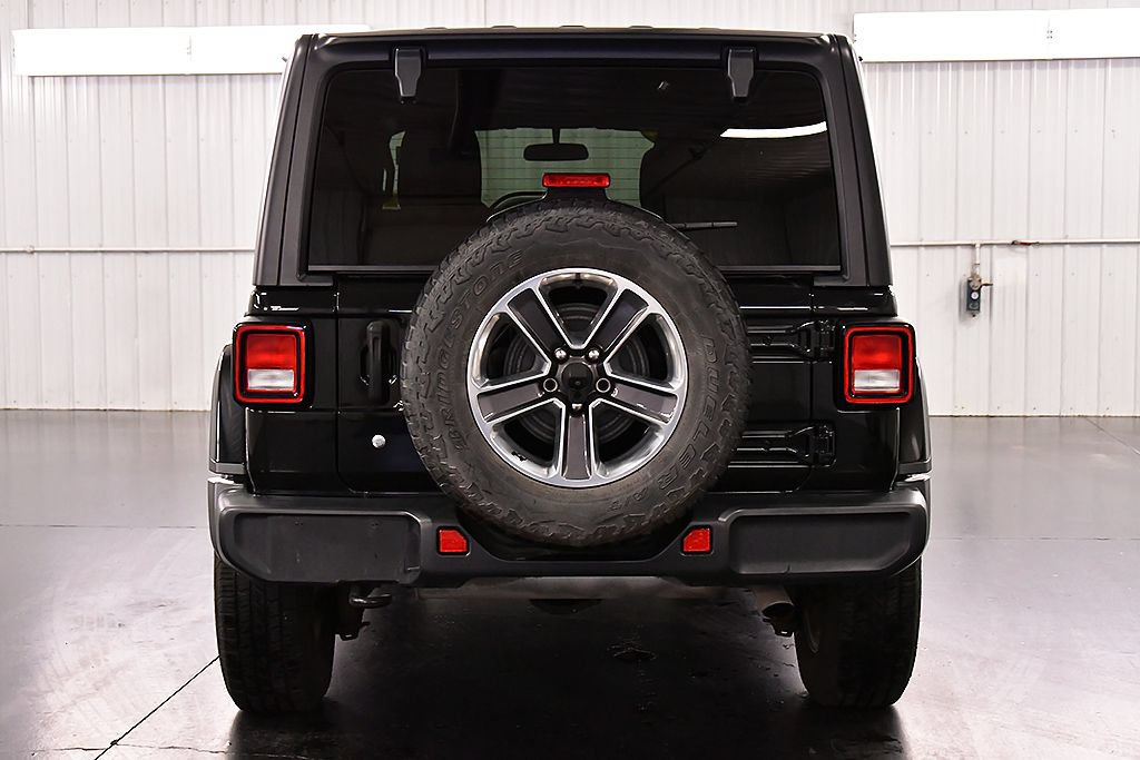 Used 2019 Jeep Wrangler Unlimited Sahara AWD/4WD image 6