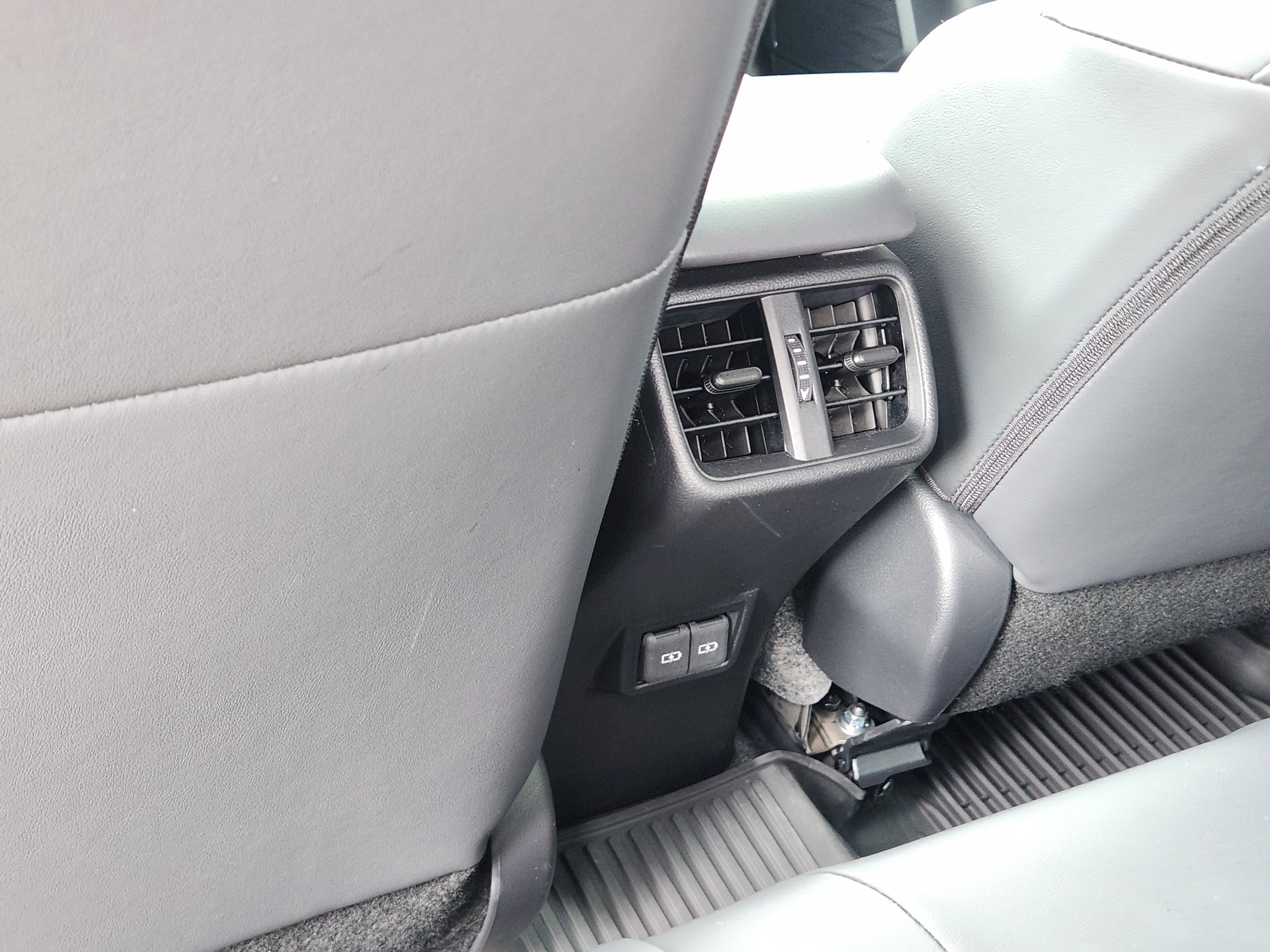 Used 2025 Lexus UX 300h FWD image 29