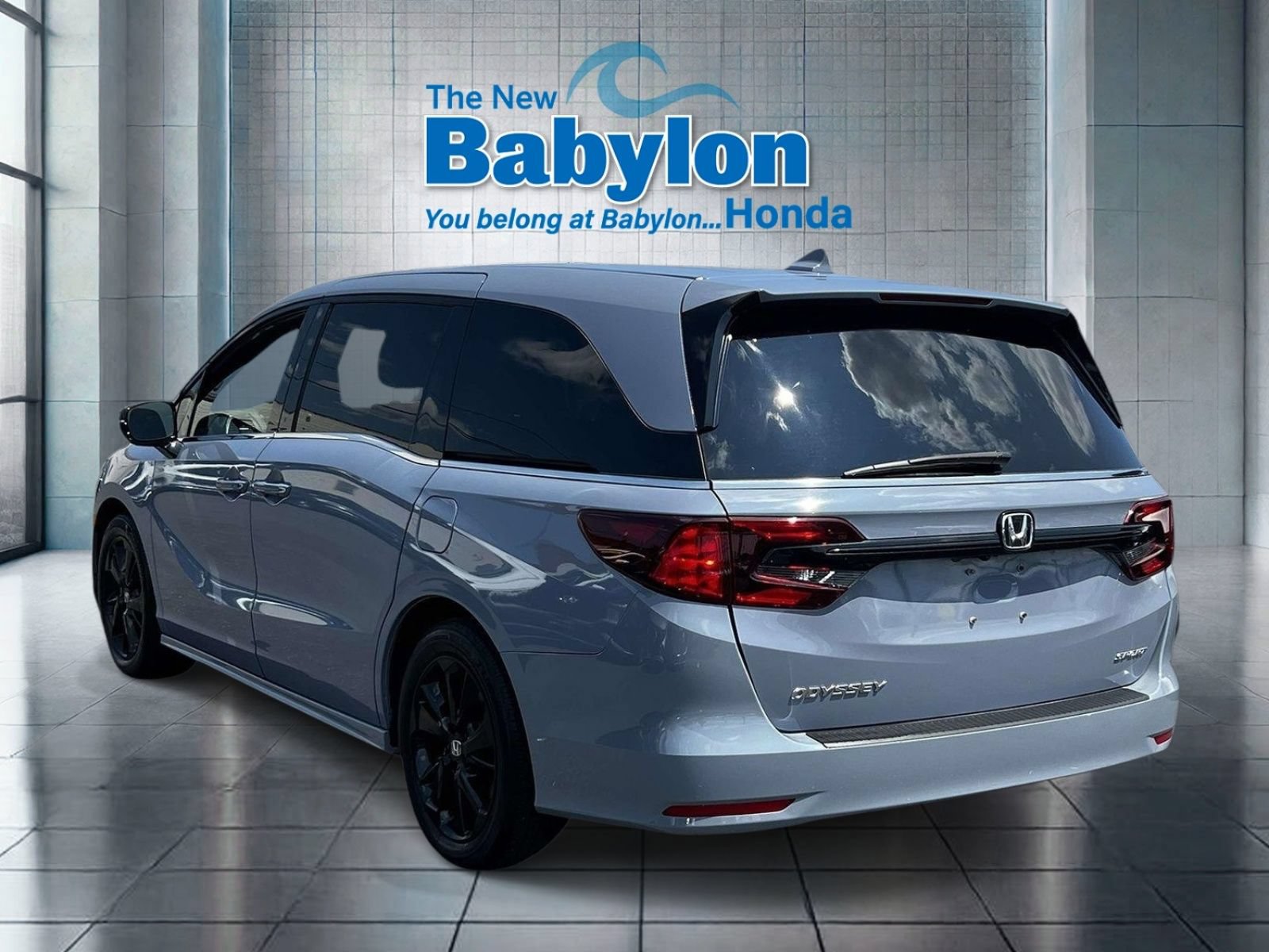 Used 2023 Honda Odyssey Sport image 4