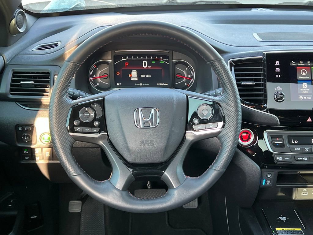 Used 2025 Honda Passport Black Edition image 13