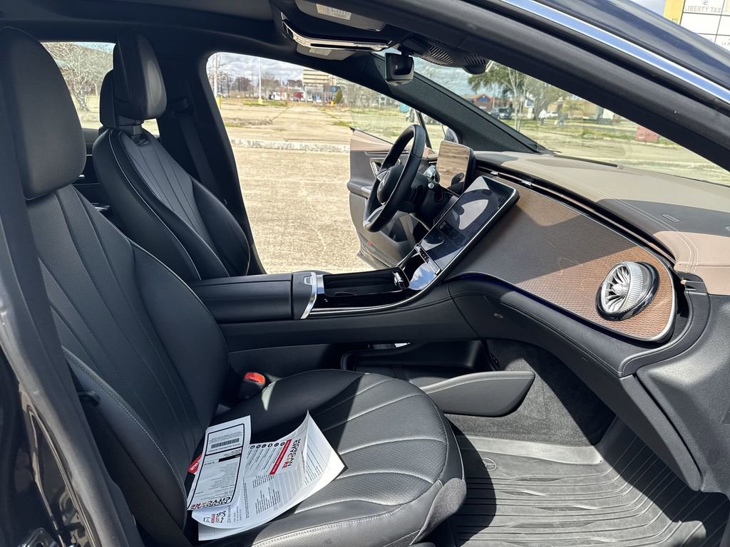 Used 2024 Mercedes-Benz EQE 350+ 4MATIC Sedan w/ Digital Light Package image 31