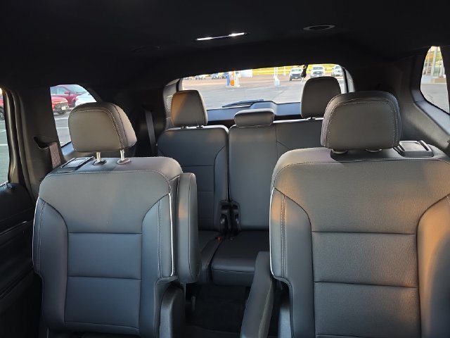 Certified 2025 Buick Enclave Preferred FWD image 23