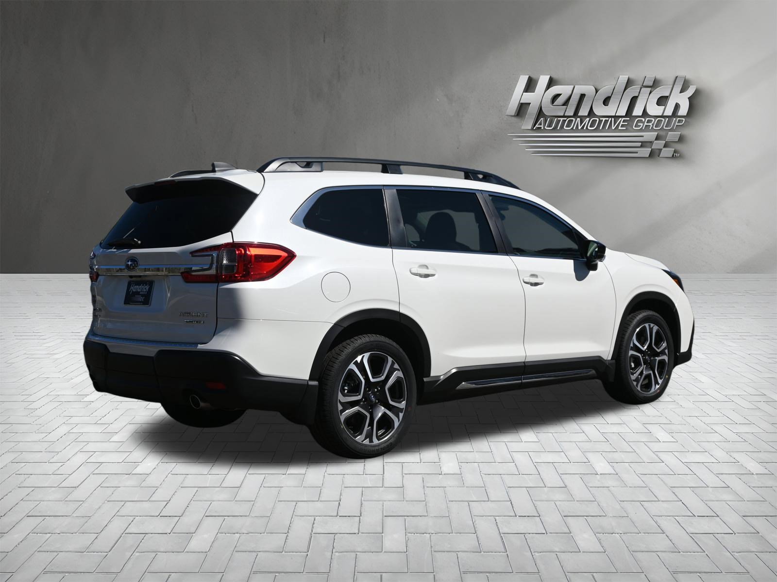 Used 2024 Subaru Ascent Limited w/ Technology Package image 9