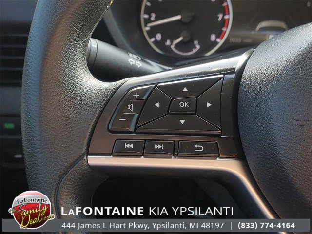 Used 2025 Nissan Sentra SV image 17