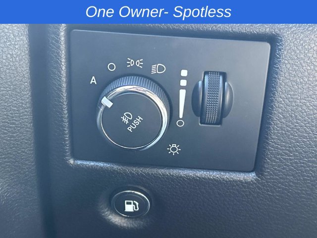 Used 2019 Jeep Grand Cherokee Laredo AWD/4WD image 29