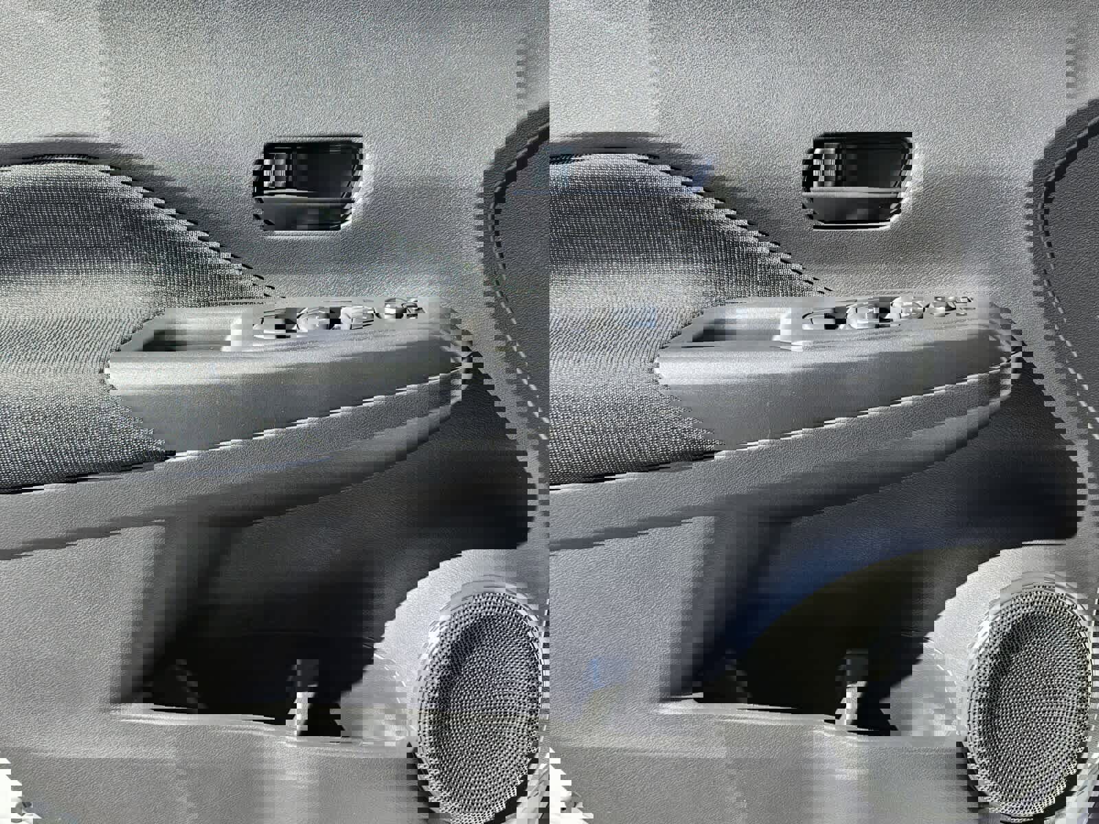 New 2025 Nissan Kicks Play S image 15