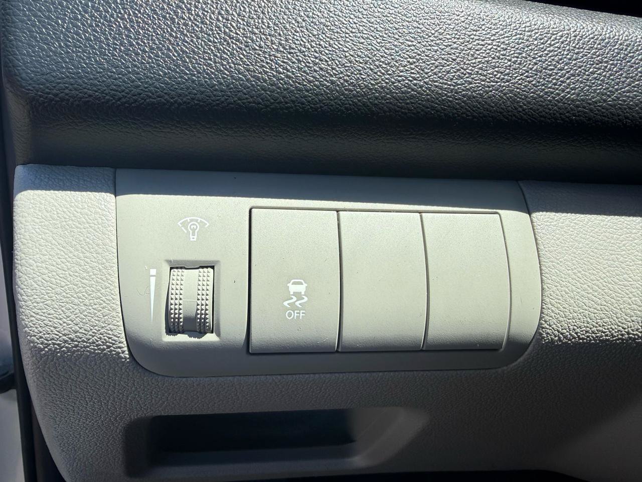 Used 2013 Kia Forte EX FWD image 24