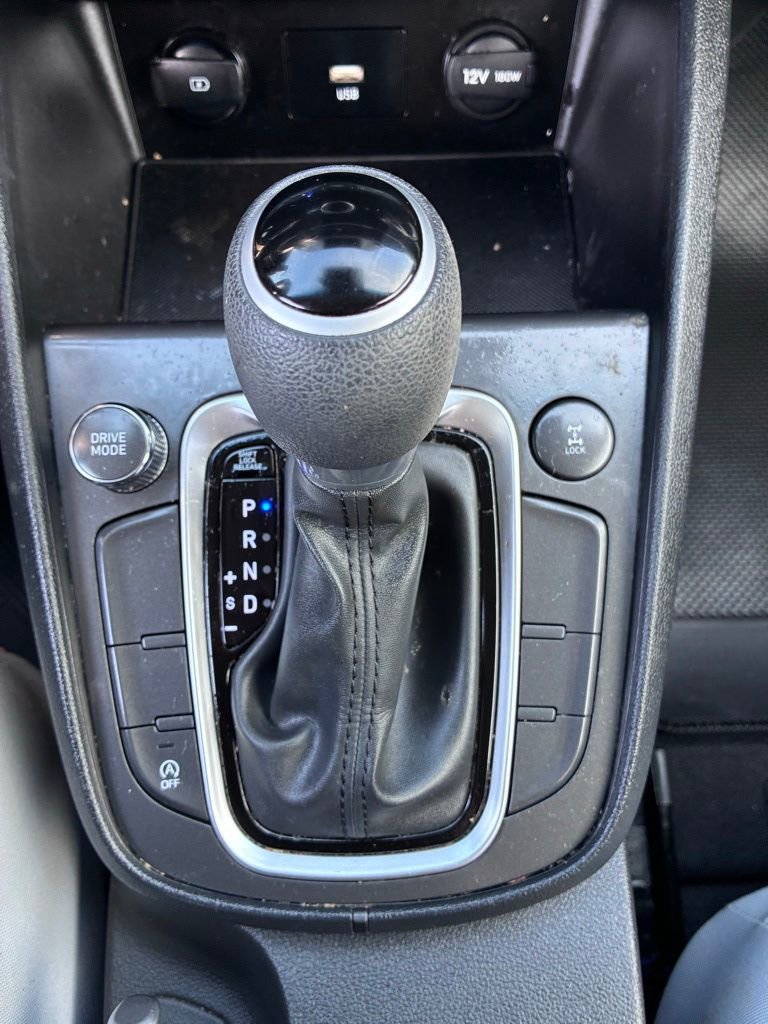 Used 2023 Hyundai Kona SEL AWD/4WD image 35