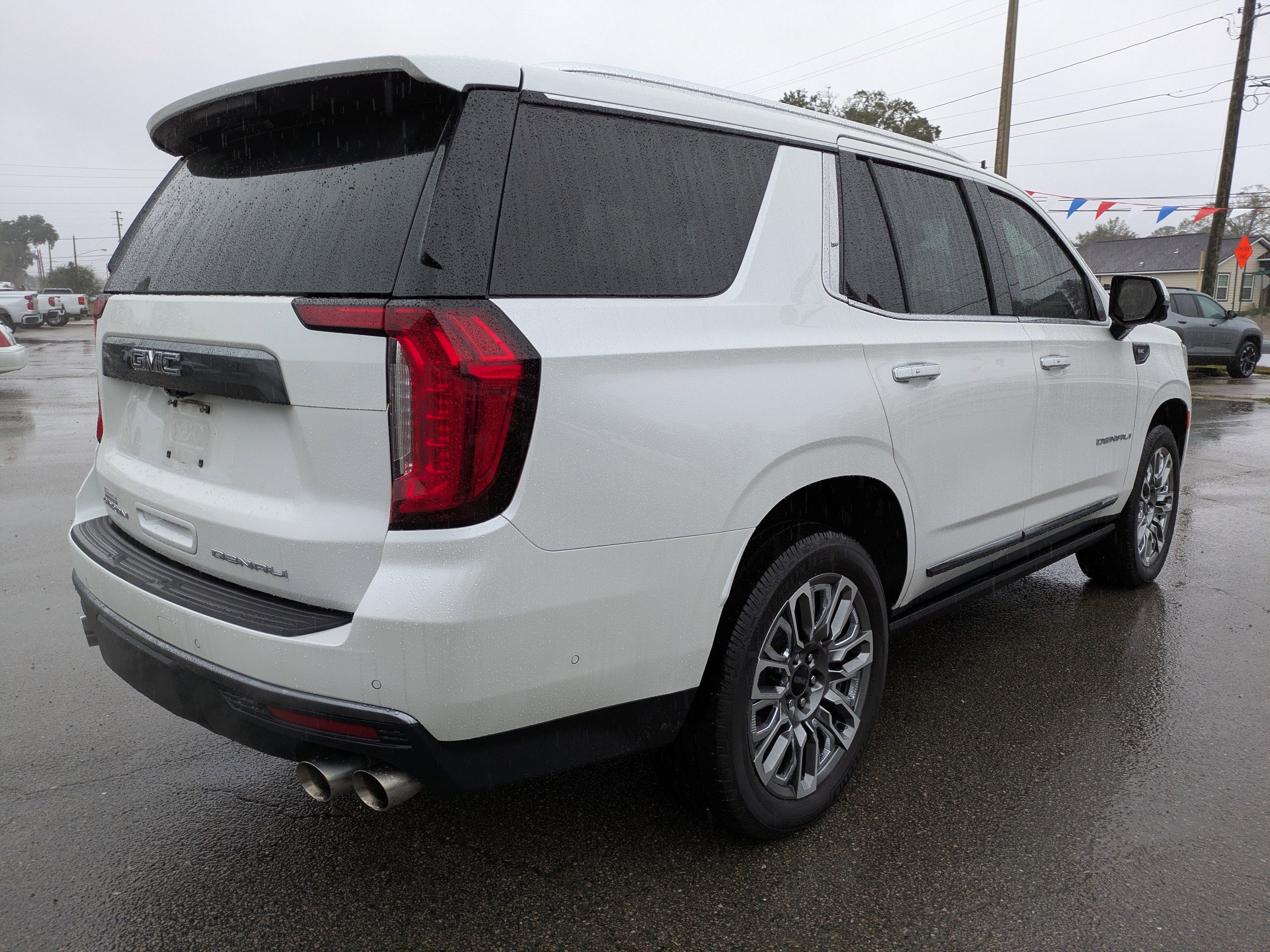 Used 2023 GMC Yukon Denali Ultimate image 4