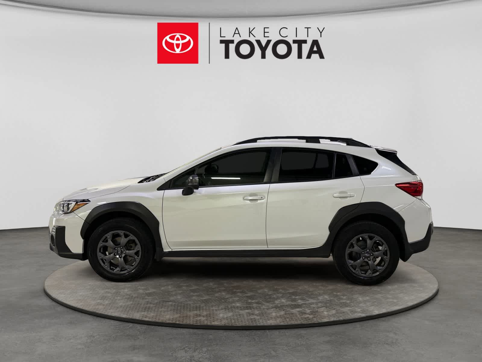 Used 2022 Subaru Crosstrek 2.5i Sport w/ Moonroof Package AWD/4WD image 3
