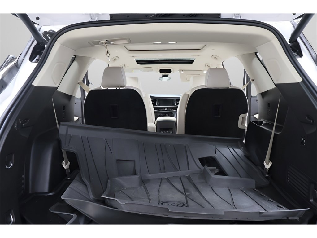 Used 2023 Buick Enclave Avenir w/ Avenir Technology Package image 32