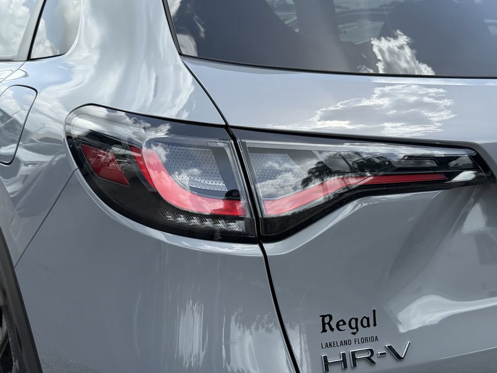 Used 2024 Honda HR-V Sport image 10