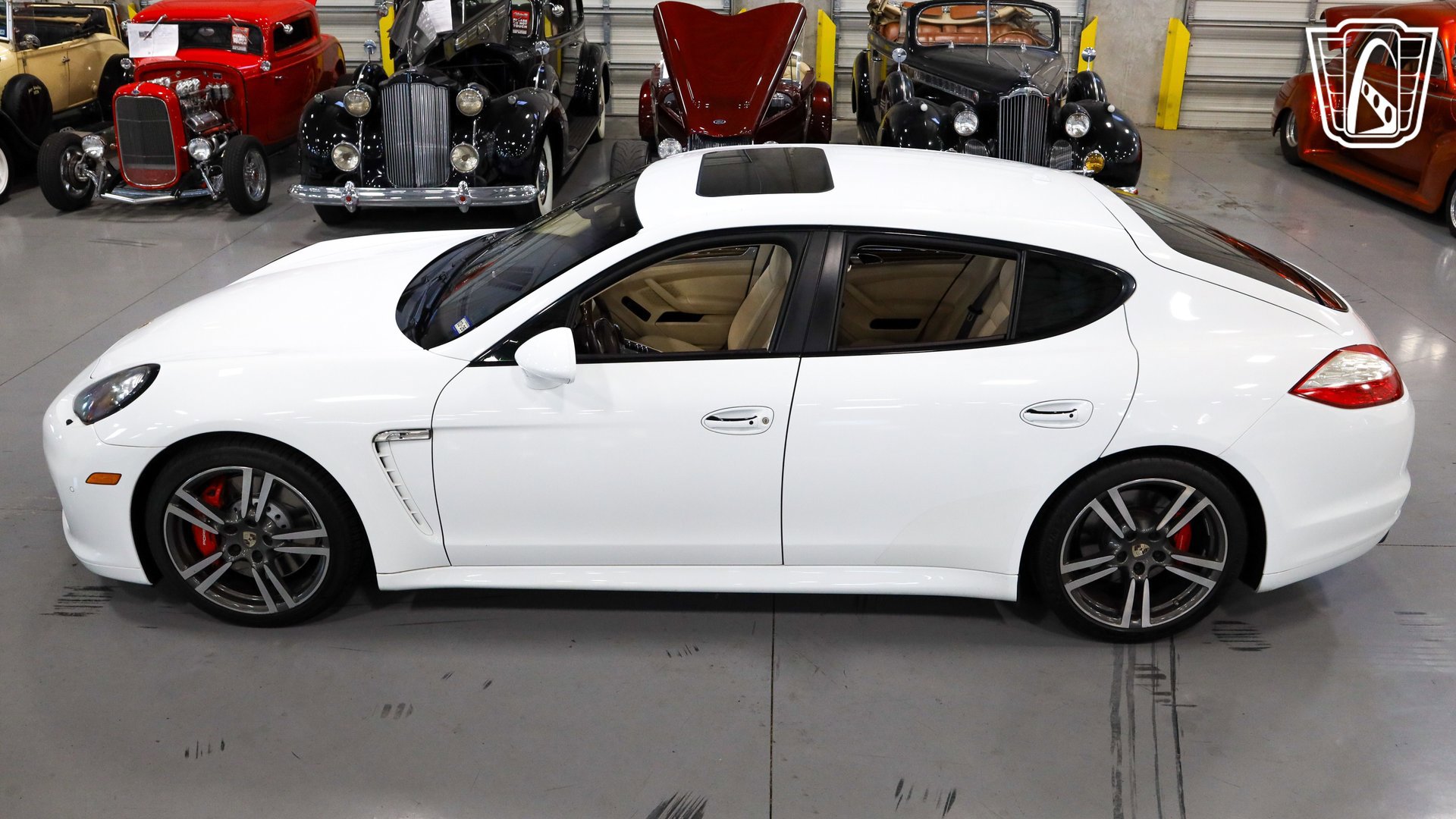 Used 2013 Porsche Panamera AWD/4WD image 10