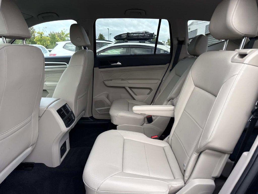 Used 2023 Volkswagen Atlas SE AWD/4WD image 11