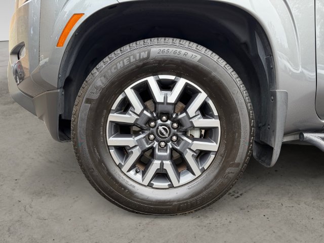 Used 2024 Nissan Frontier SL w/ Technology Package AWD/4WD image 9