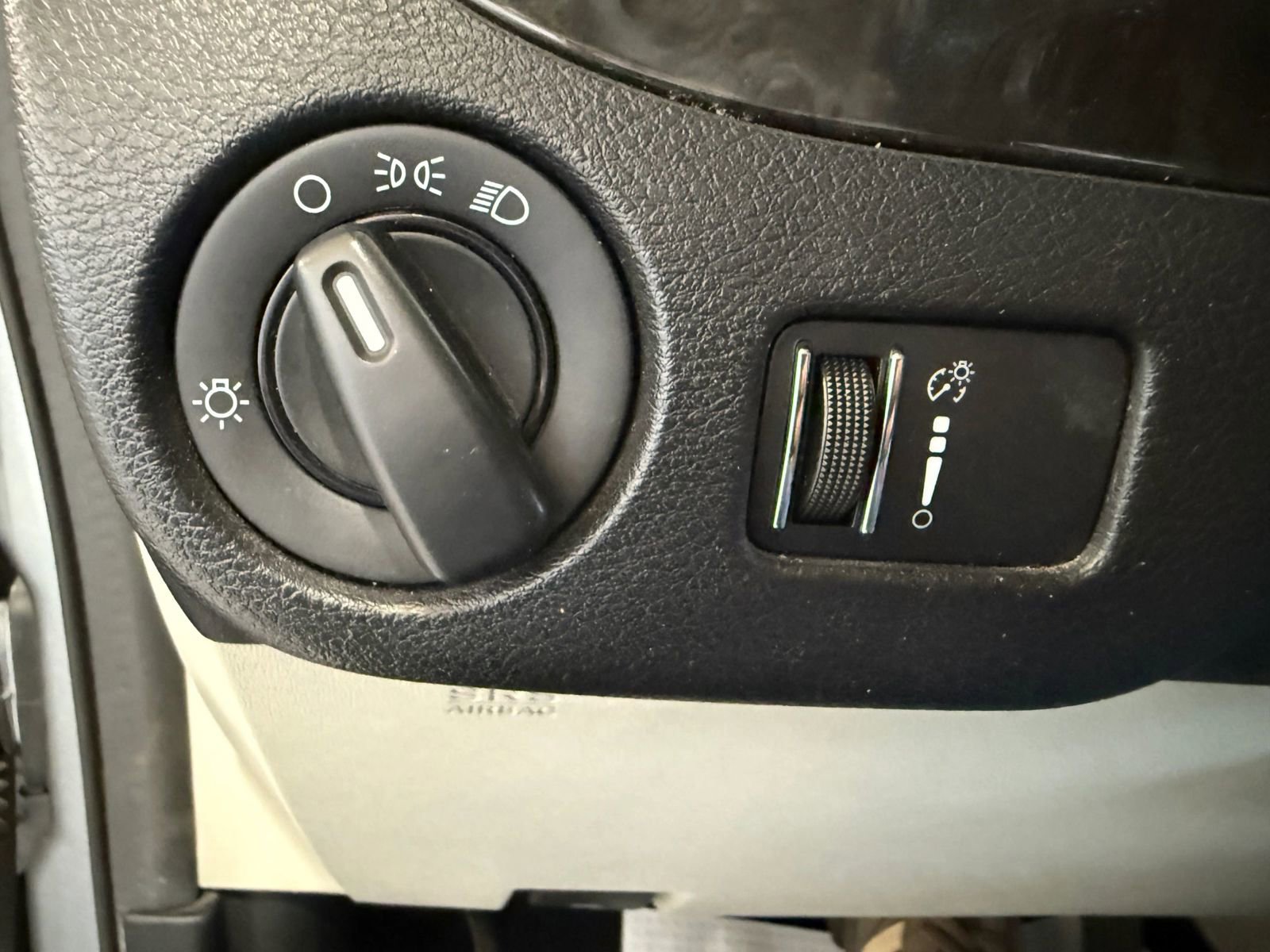 Used 2017 Dodge Grand Caravan SE FWD image 22