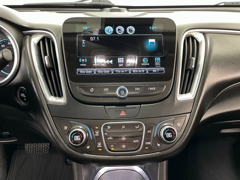 Certified 2018 Chevrolet Malibu Premier w/ Premier Sun and Wheel Package image 32