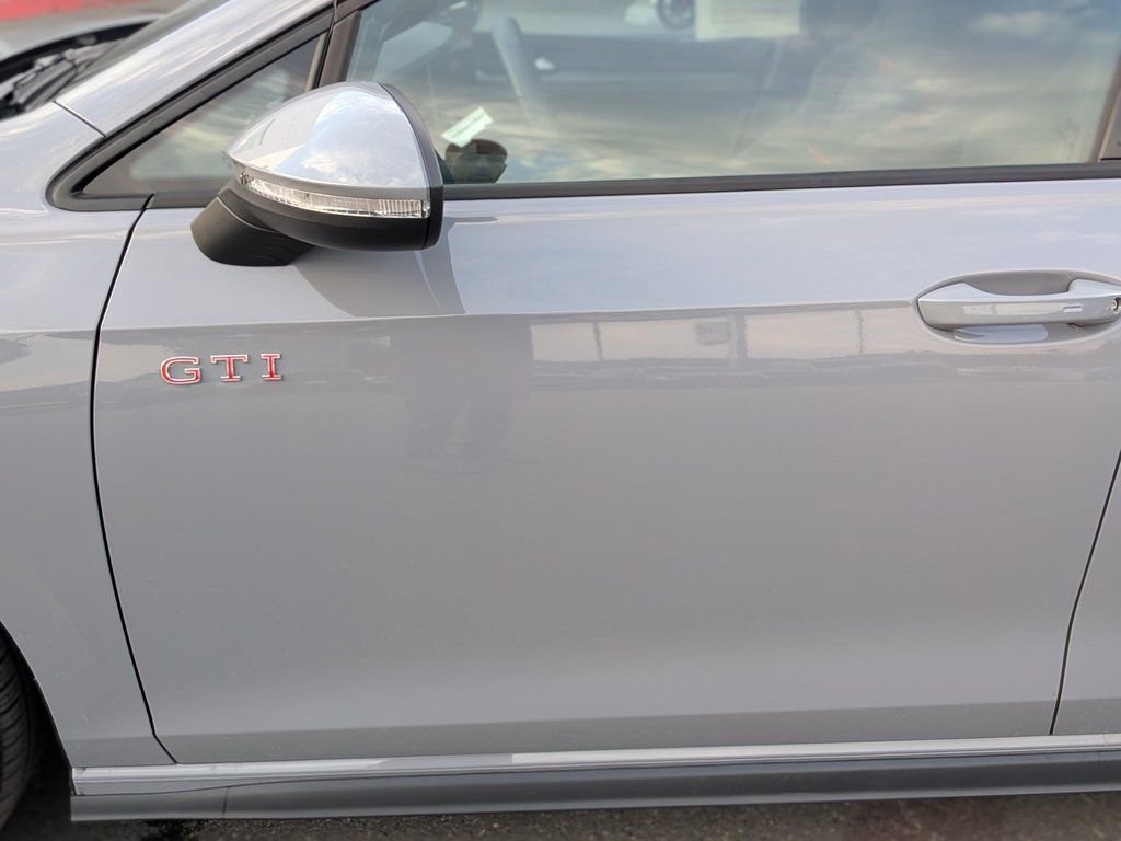 Used 2025 Volkswagen GTI SE image 10