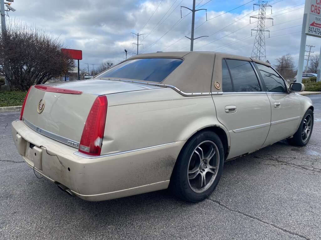 Used 2007 Cadillac DTS Performance image 3