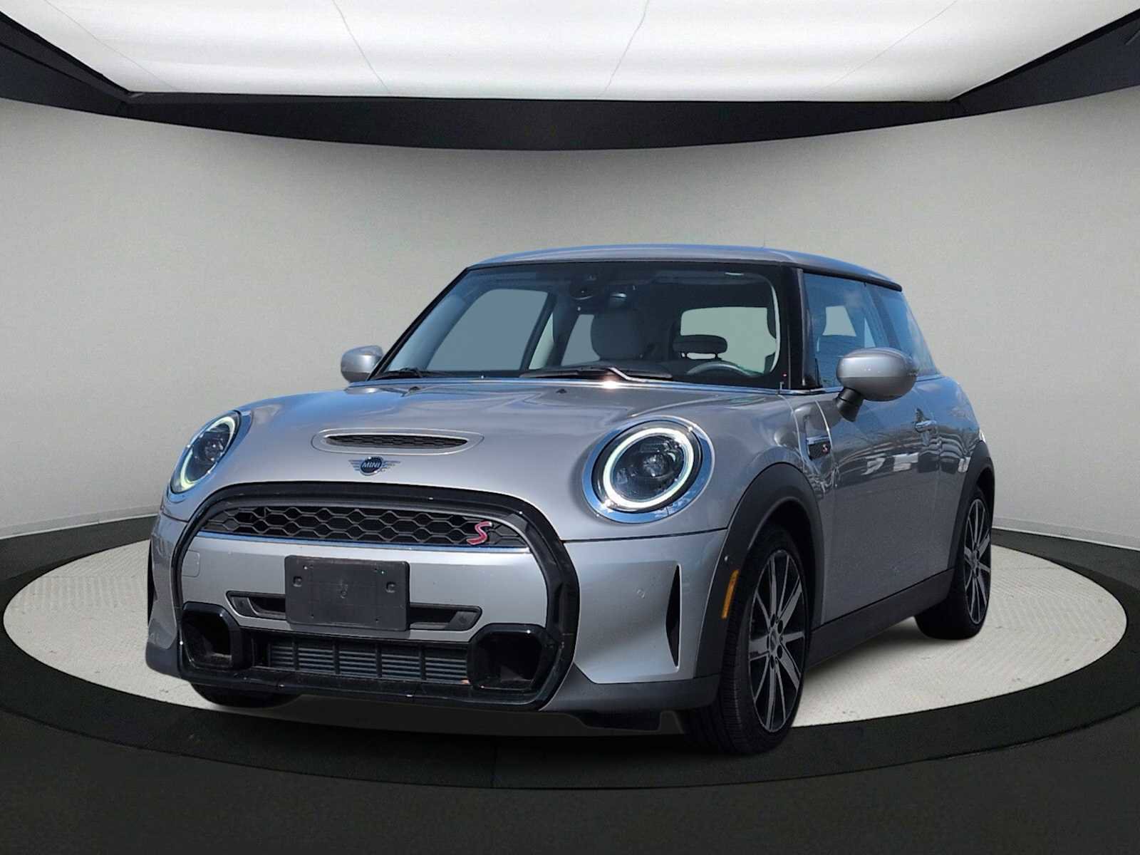 Certified 2024 MINI Cooper S w/ Signature Upholstery Package image 4