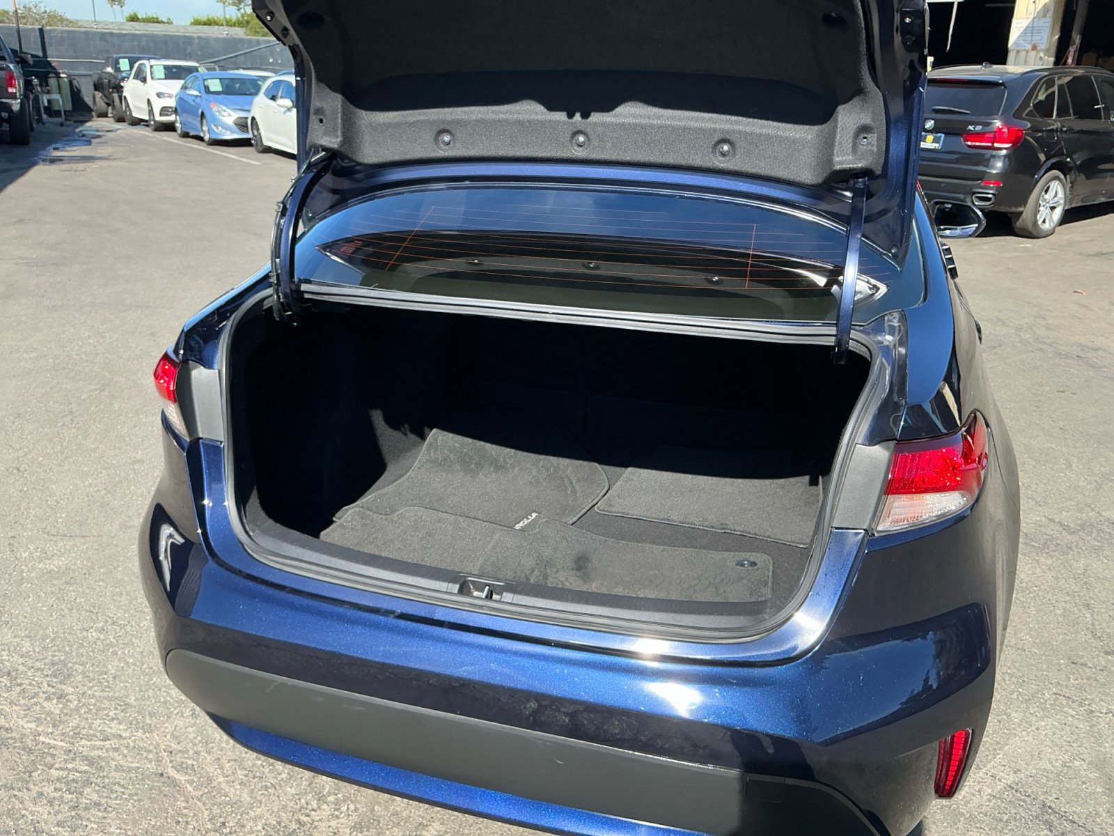 Used 2021 Toyota Corolla LE w/ Carpet Mat Package (TMS) image 24