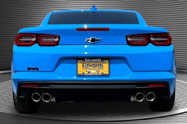 Used 2022 Chevrolet Camaro LT w/ Technology Package RWD image 5