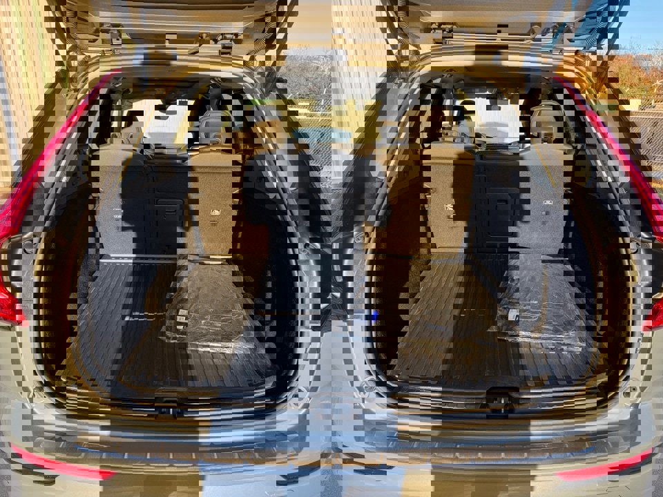 Certified 2024 Volvo XC60 B5 Plus w/ Climate Package image 15