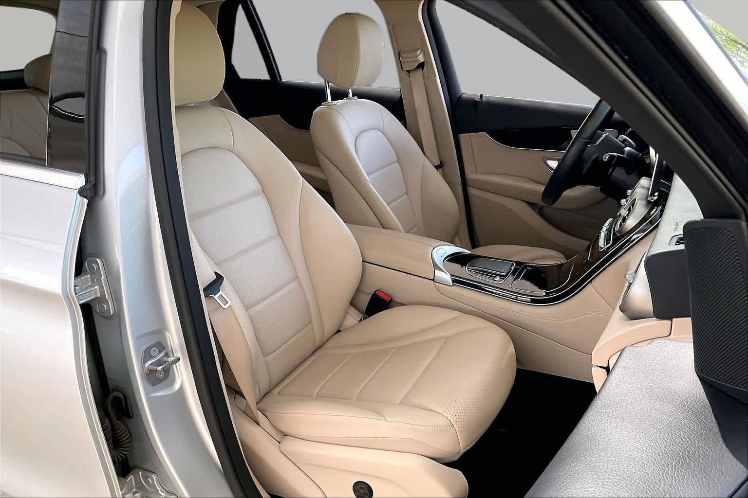 Used 2020 Mercedes-Benz GLC 300 image 9