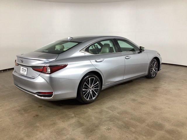 Used 2022 Lexus ES 300h w/ Premium Package FWD image 8