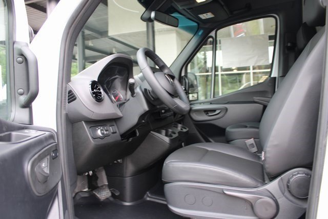 New 2025 Mercedes-Benz Sprinter 2500 image 9
