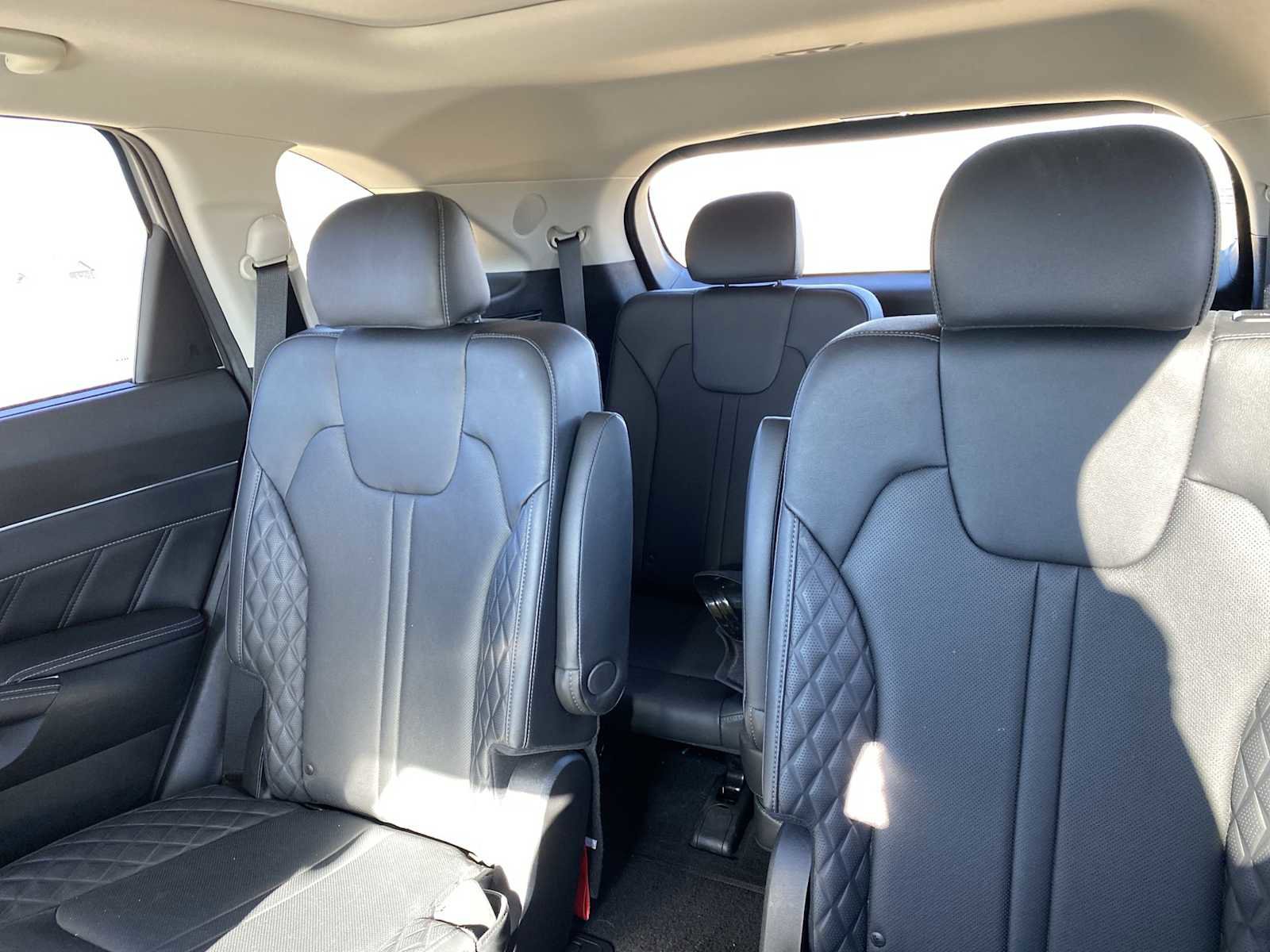 Used 2023 Kia Sorento SX image 35