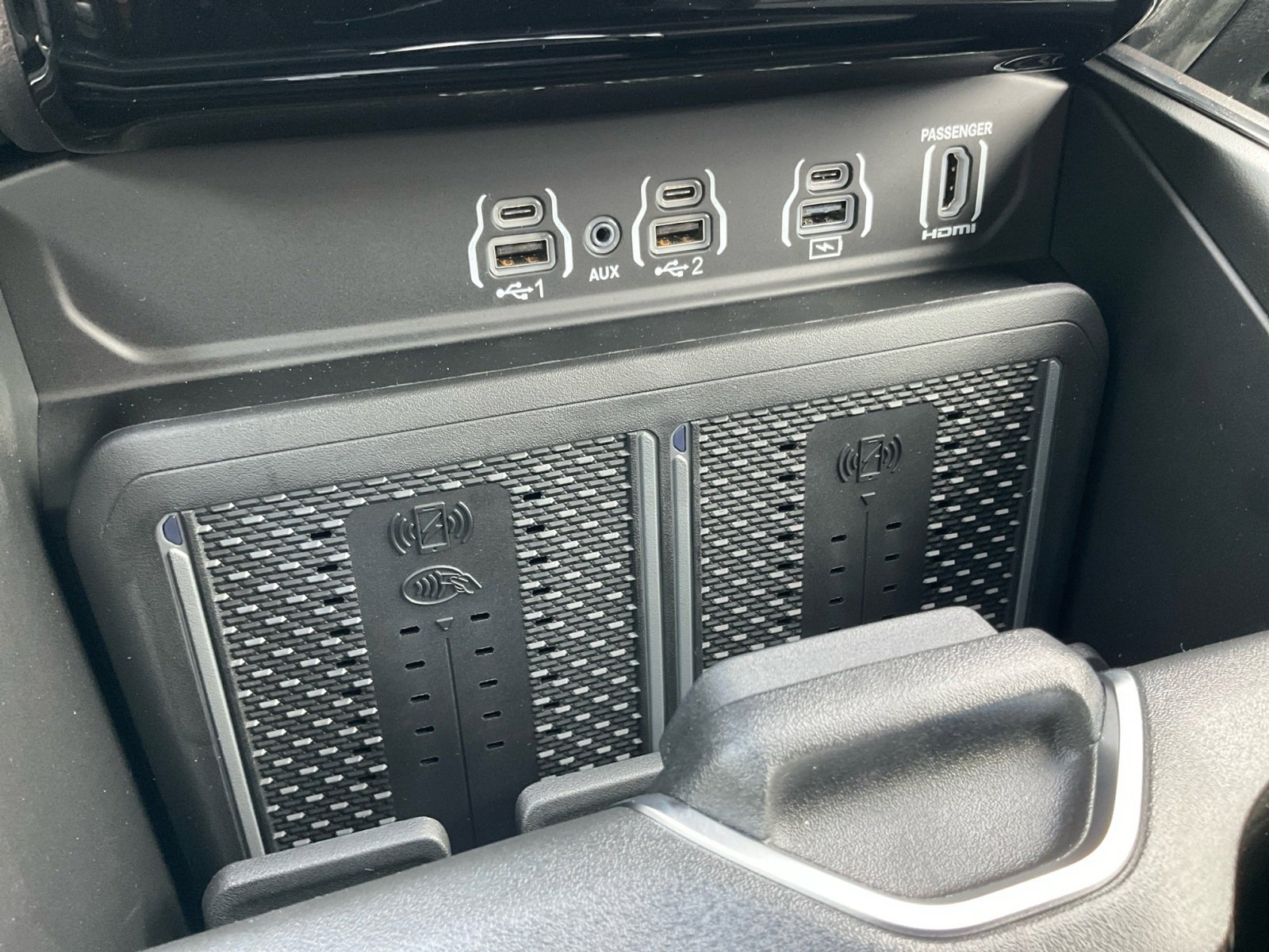 New 2026 RAM 1500 Laramie w/ Night Edition image 23