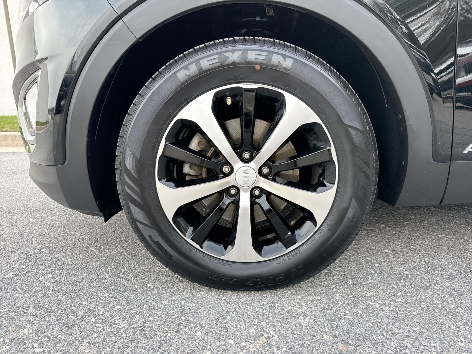 Used 2016 Kia Sorento EX w/ EX Touring Package image 12