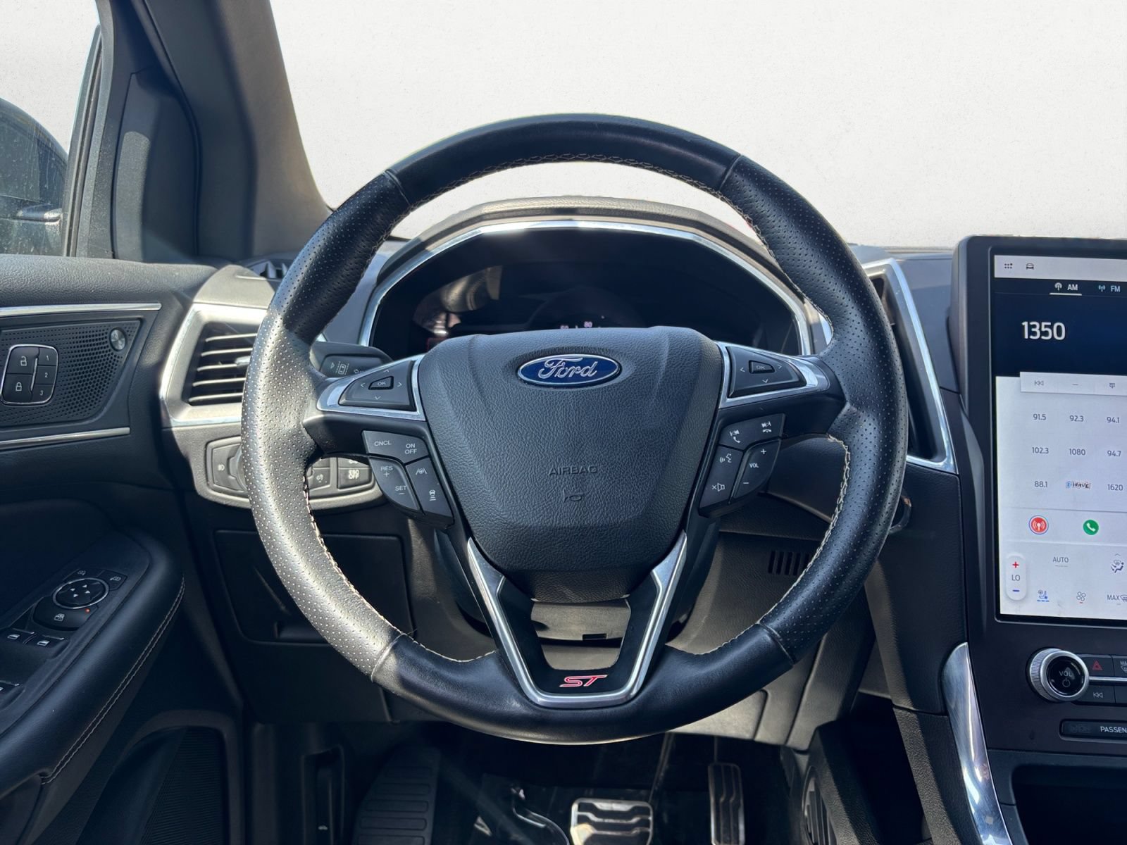 Used 2021 Ford Edge ST w/ Equipment Group 401A AWD/4WD image 9