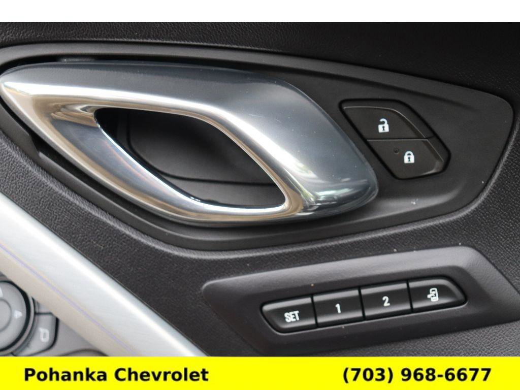 Used 2016 Chevrolet Camaro SS RWD image 21