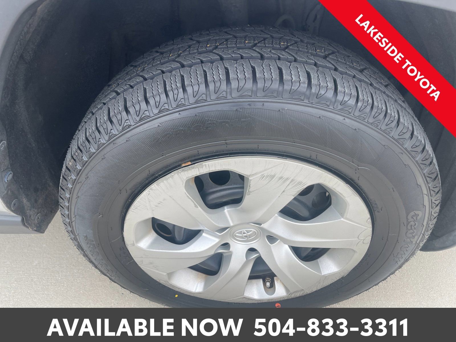 Used 2021 Toyota RAV4 LE image 14