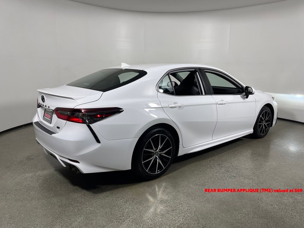 Certified 2023 Toyota Camry SE image 3