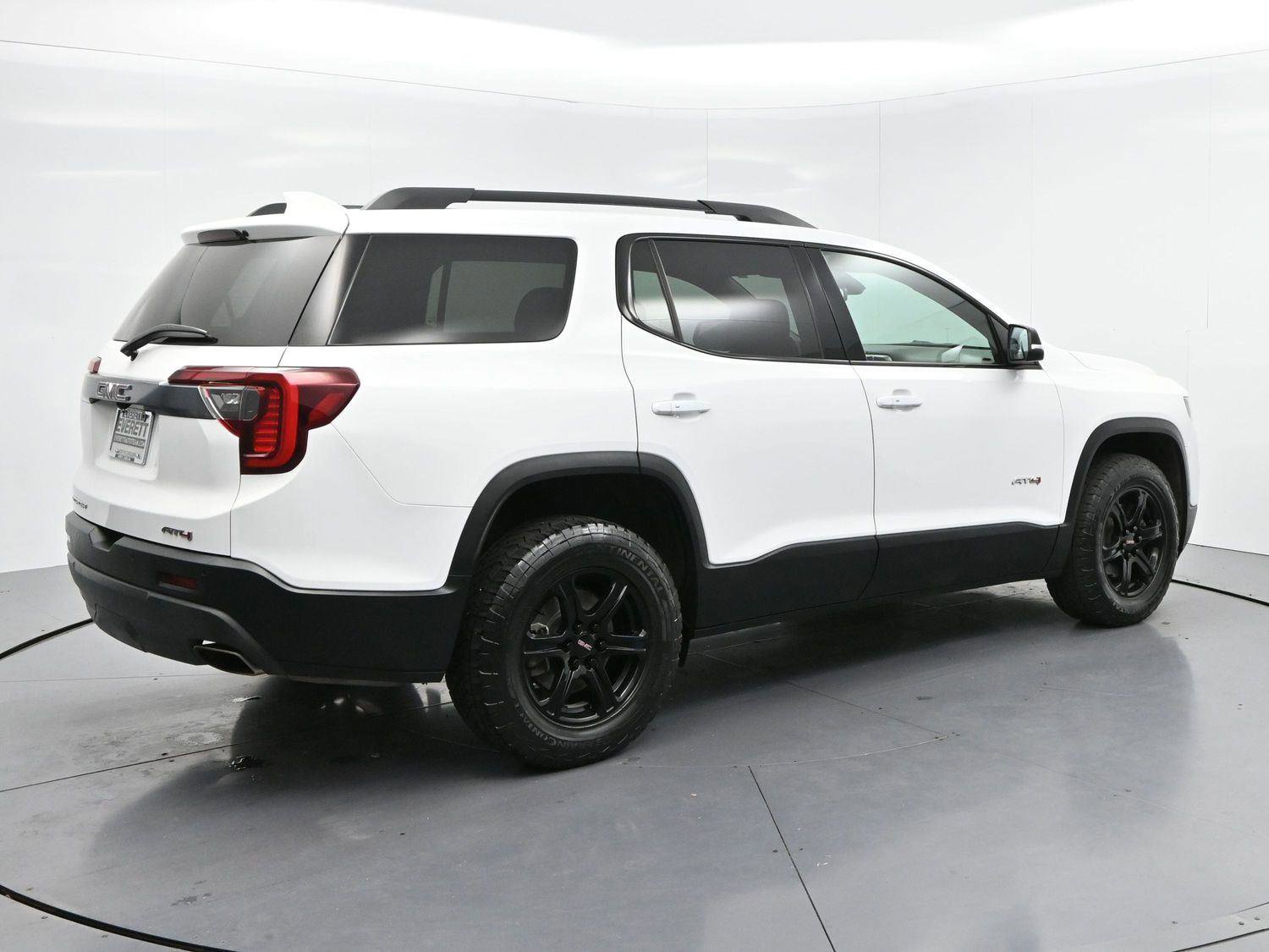 Used 2023 GMC Acadia AT4 w/ Trailering Package AWD/4WD image 7