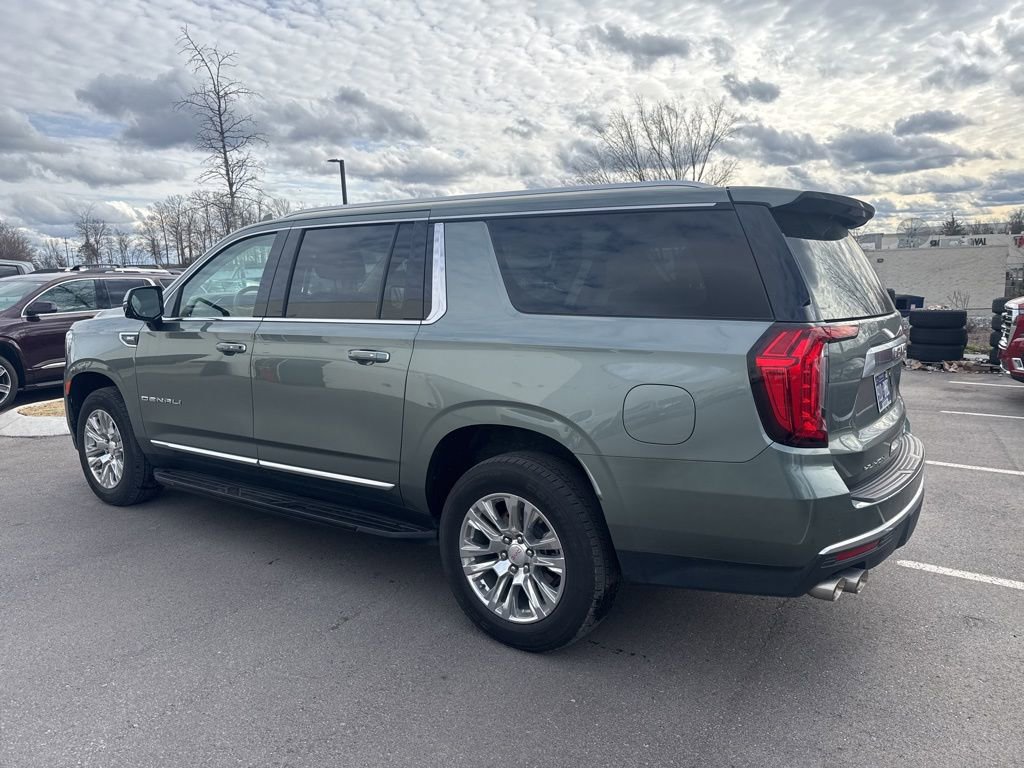 Used 2023 GMC Yukon XL Denali AWD/4WD image 10