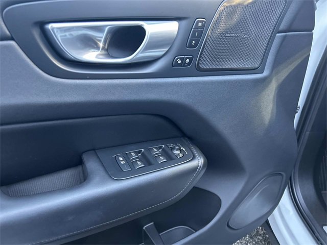Used 2024 Volvo XC60 B5 Plus w/ Protection Package Premier image 19