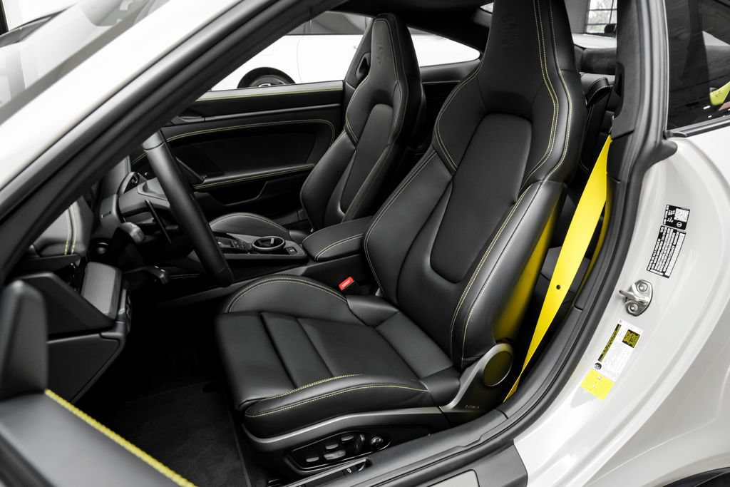 Used 2026 Porsche 911 Carrera GTS RWD image 36