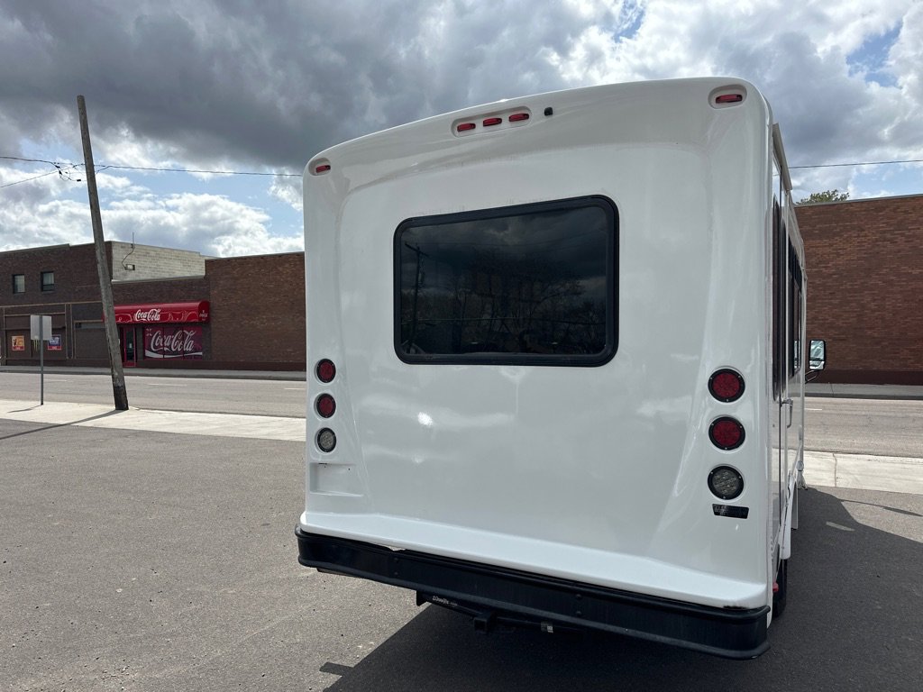 Used 2021 Ford E-350 and Econoline 350 Super Duty w/ Shuttle Bus Prep Package image 4