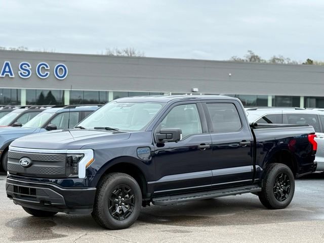 Used 2025 Ford F150 Lightning XLT AWD/4WD image 34