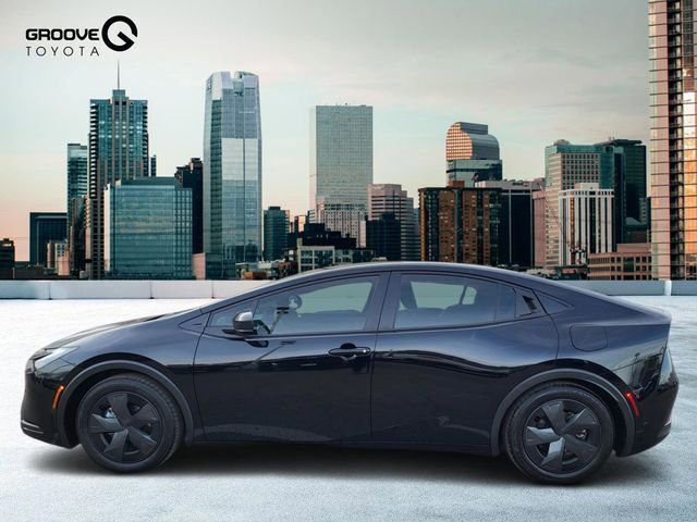 Used 2026 Toyota Prius Plug-In Hybrid image 2