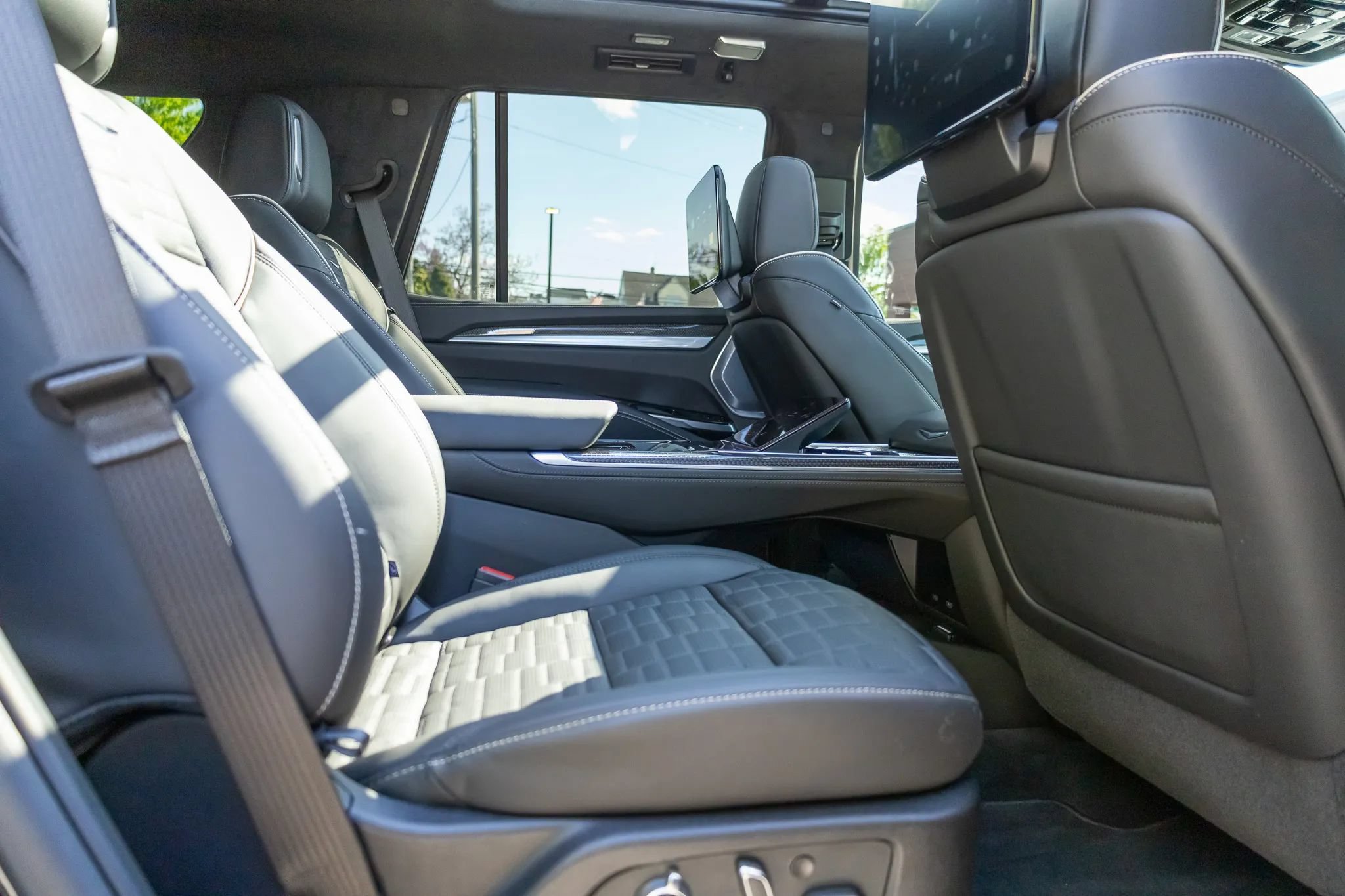 Used 2026 Cadillac Escalade V AWD/4WD image 75