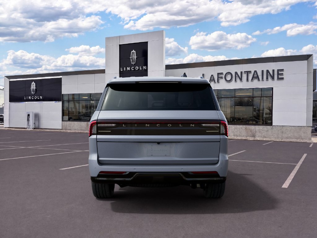 New 2027 Lincoln Navigator Reserve w/ Jet Appearance Package AWD/4WD image 7