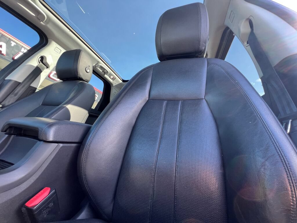 Used 2016 Land Rover Discovery Sport HSE AWD/4WD image 16