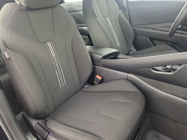 Certified 2025 Hyundai Elantra SEL image 25