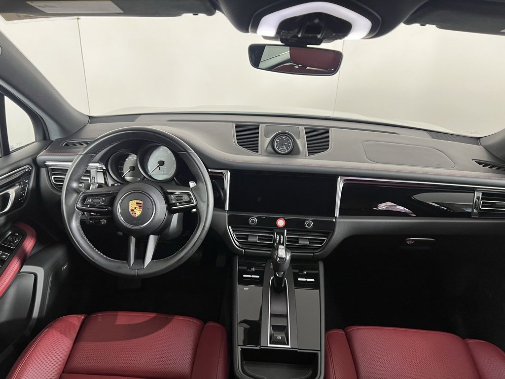 Certified 2023 Porsche Macan S image 23